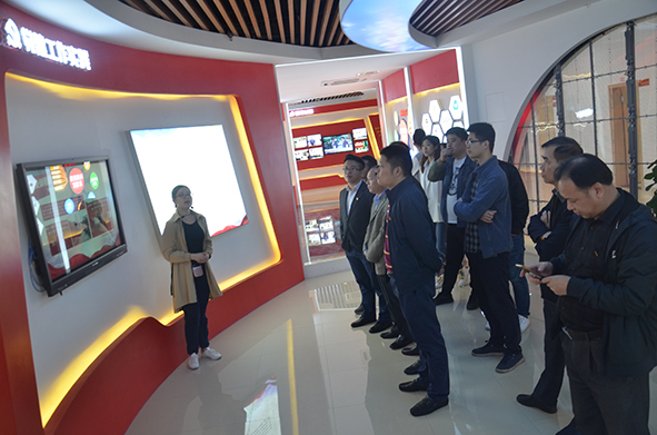 不忘初心跟黨走——參觀福興經(jīng)濟開發(fā)區(qū)政治生活館